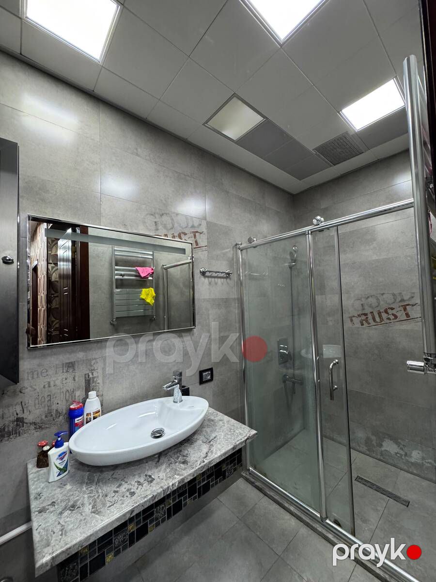 Satılır 2 otaqlı köhnə tikili 65 m² — Mənzil, Bakı (11)