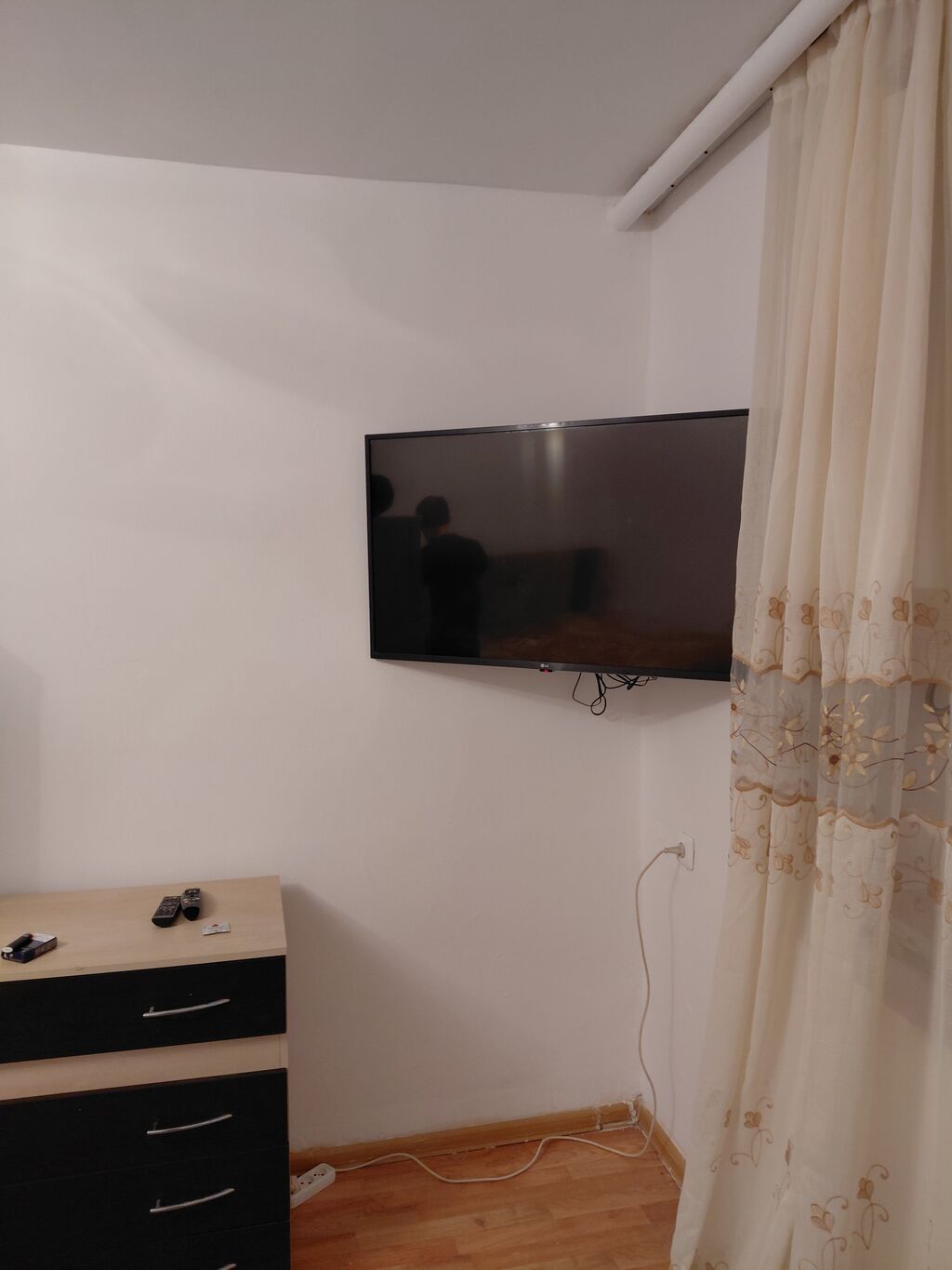 Kirayə üçün 1 otaqlı, əşyalı mənzil - Geniş, işıqlı otaq: iki — Daşınmaz əmlak, Bakı (3)