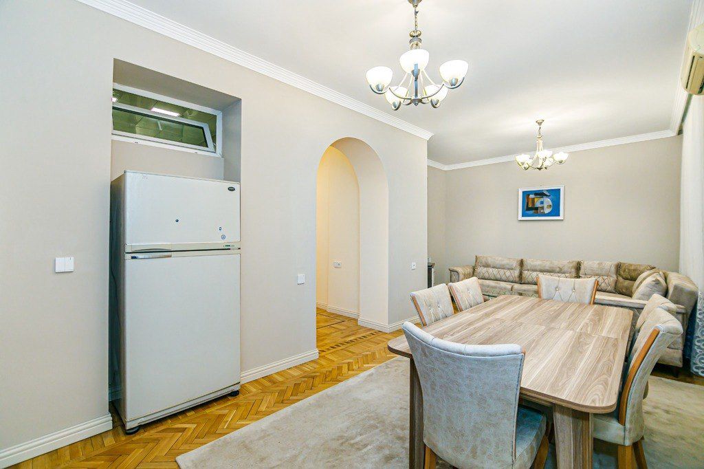 İcarəyə verilir 3 otaqlı köhnə tikili 115 m² — Mənzil, Bakı (4)