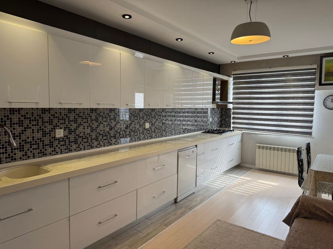 İcarəyə verilir 3 otaqlı yeni tikili 130 m² — Mənzil, Bakı (6)