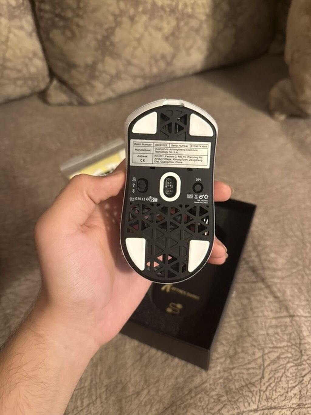 Attack Shark R5 Ultra oyun siçanı Xüsusiyyətlər: - Sensor: PAW3395 — Elektronika, Digah (4)