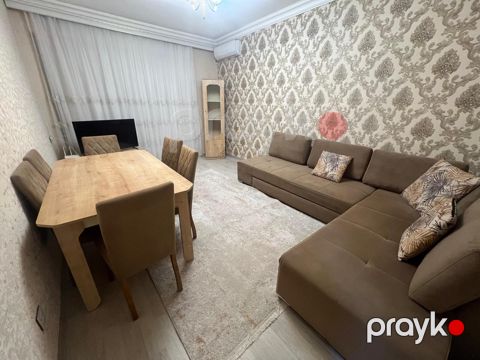 İcarəyə verilir 2 otaqlı köhnə tikili 65 m²