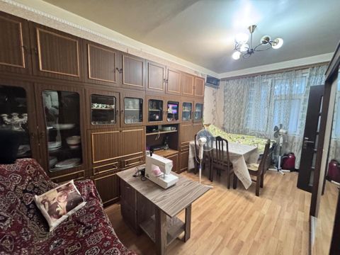 Satılır 2 otaqlı köhnə tikili 40 m² — Bakı