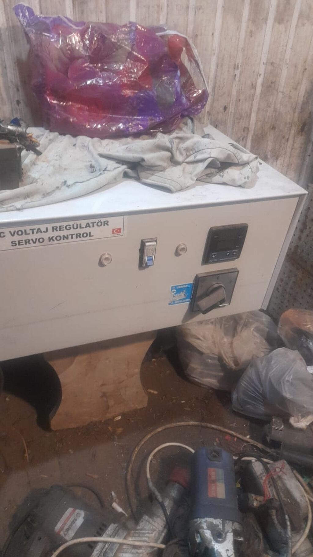 Gucu 10 kva nol faza giriş 150 v,cixiş 220v elektron beyin, servo — Təmir və inşaat, Digah