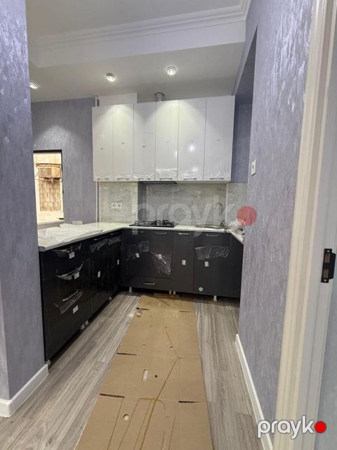 Satılır 2 otaqlı köhnə tikili 48 m²