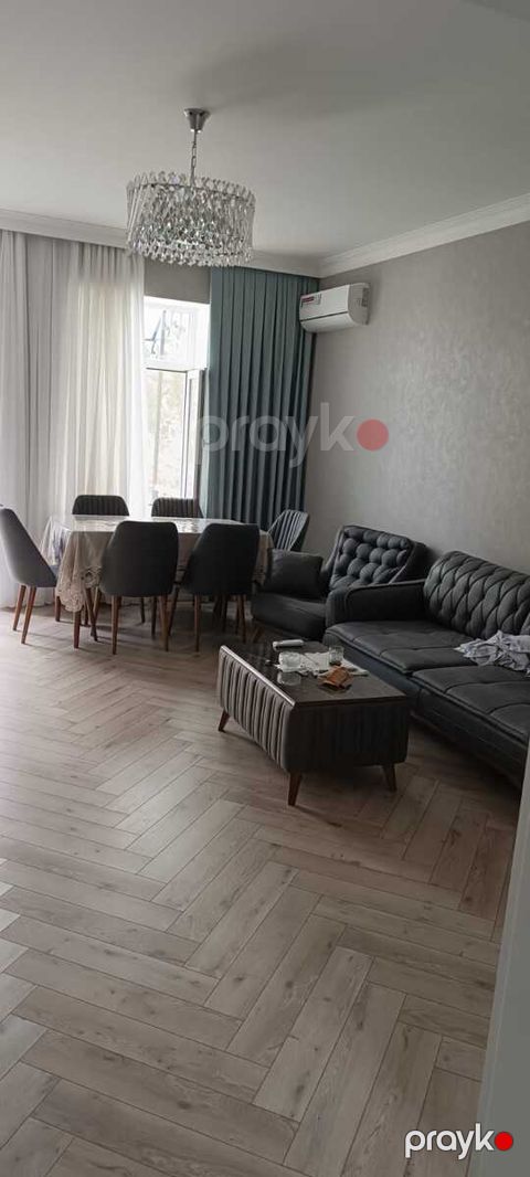 İcarəyə verilir 2 otaqlı köhnə tikili 65 m²