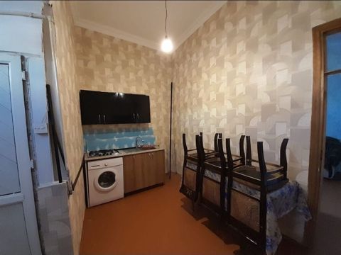 1 nəfər otaq yokdaşı axtarılır birinci ay 180 ikinci ay kamunal daxil — Bakı