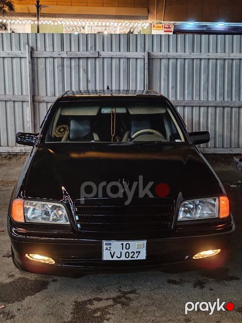 Mercedes C 230, 2.3 L, 1998 il, 265 000 km