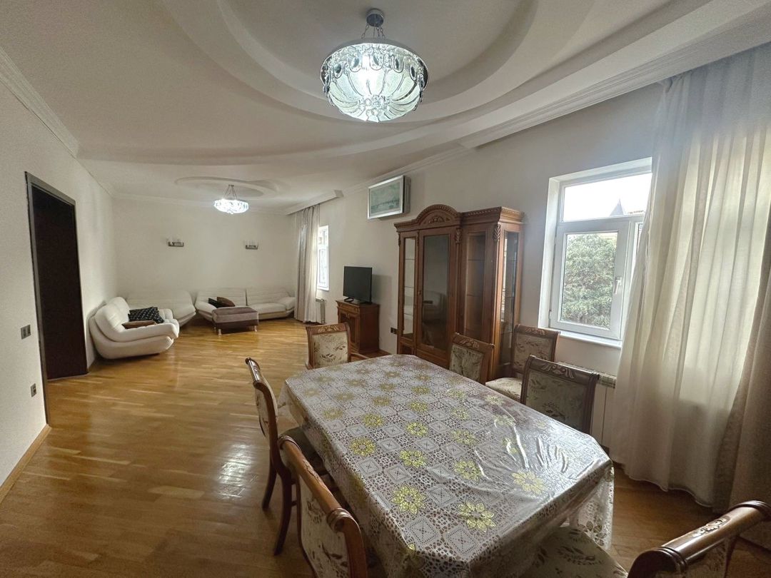 İcarəyə verilir 3 otaqlı köhnə tikili 140 m² — Mənzil, Bakı (2)