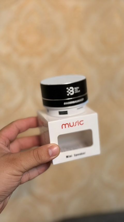 Portativ Mini Bluetooth Dinamik - Kompakt silindrik dizayn, üst hissə — Bakı