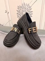 Fendi, Ölçü: 38, rəng - Qara, Yeni — Мокасины