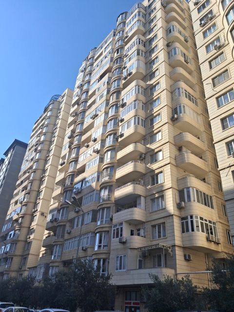 Satılır 2 otaqlı yeni tikili 75 m² — Bakı