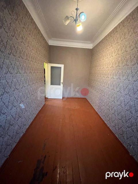Satılır 2 otaqlı köhnə tikili 35 m²