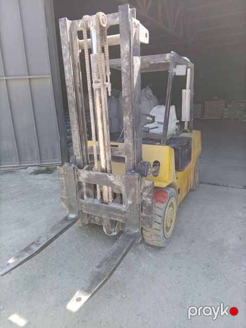 Sənaye tipli yükləyici (forklift) - Yanacaq tipi: daxiliyanma — Bakı