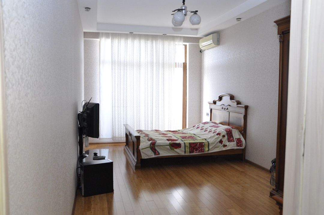 Satılır 4 otaqlı yeni tikili 192 m² — Mənzil, Bakı (8)