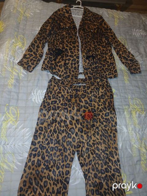 200 m alınıb 3 xl .Qadın leopard naxışlı iki hissəli dəst - Dəst — Digah