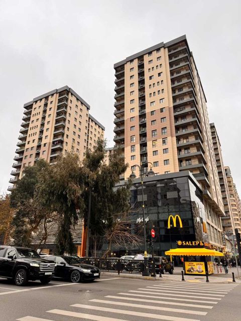 Satılır 4 otaqlı yeni tikili 192 m² — Bakı