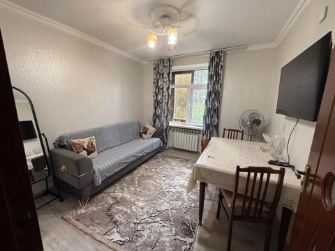 Satılır 2 otaqlı köhnə tikili 45 m² — Bakı