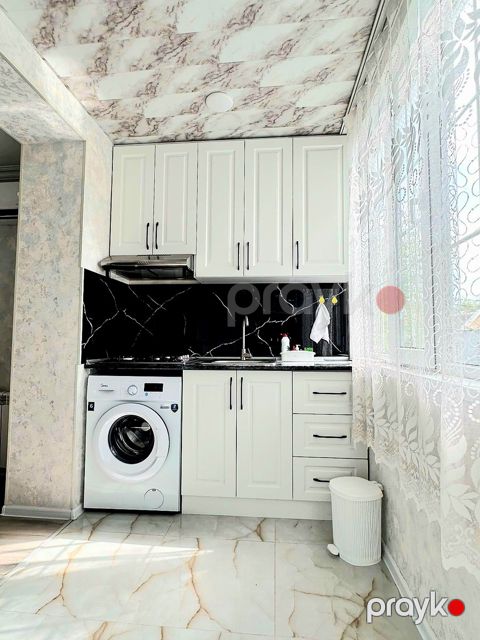 Satılır 3 otaqlı köhnə tikili 45 m²