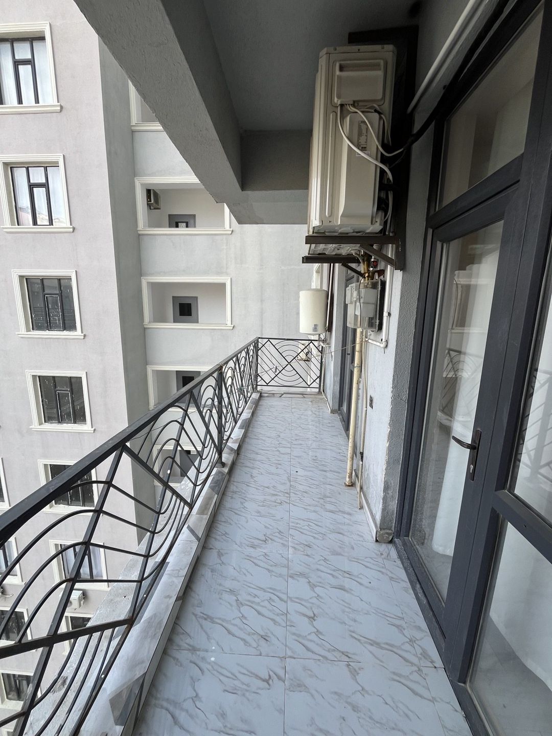 İcarəyə verilir 3 otaqlı yeni tikili 130 m² — Mənzil, Bakı (10)