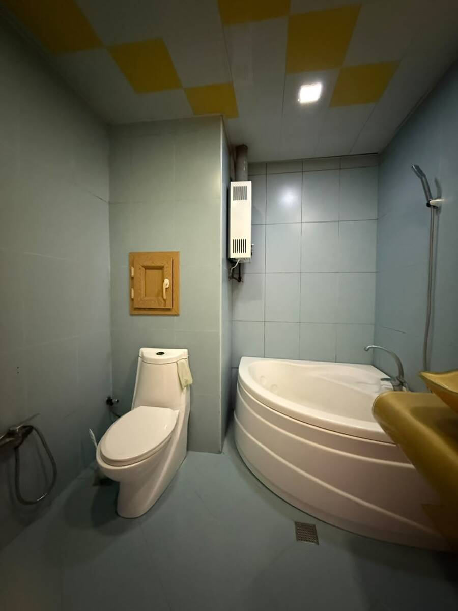 Satılır 4 otaqlı köhnə tikili 110 m² — Mənzil, Bakı (8)
