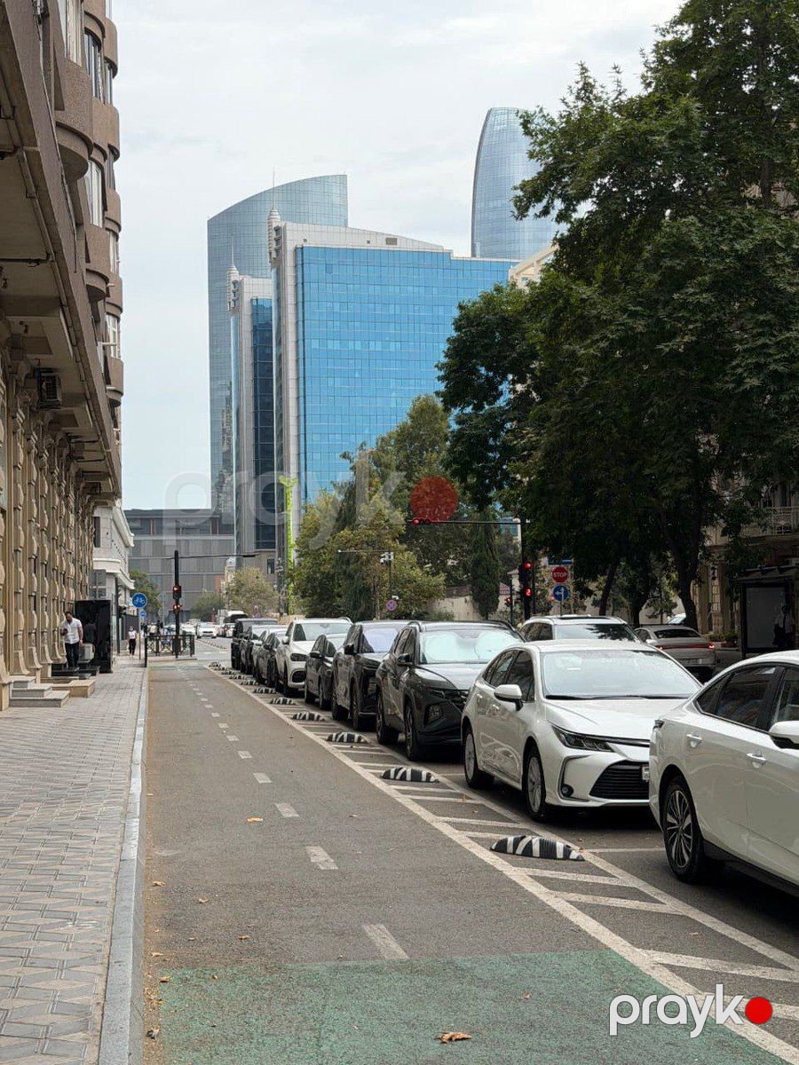 Satılır 4 otaqlı yeni tikili 180 m² — Mənzil, Bakı (2)
