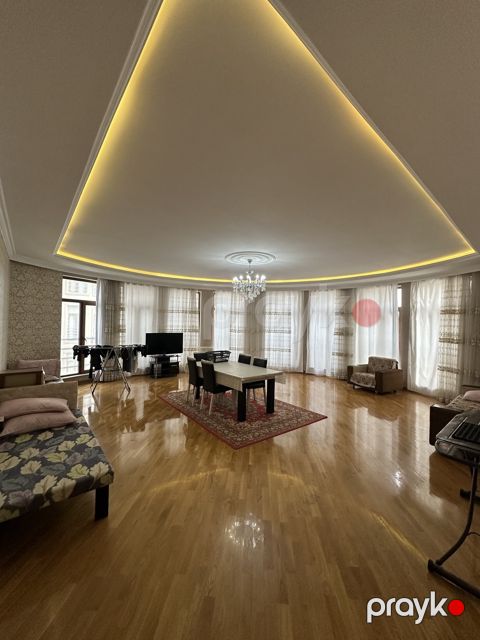 İcarəyə verilir 3 otaqlı yeni tikili 165 m²