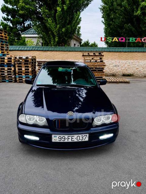 BMW 318, 1.9 L, 2000 il, 261 352 km