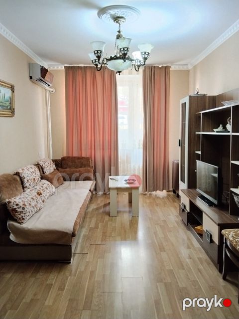 Satılır 3 otaqlı köhnə tikili 82 m²