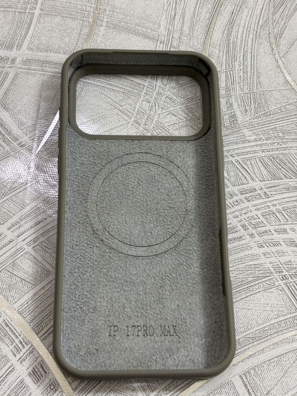 Məhsul: iPhone 17 Pro Max üçün silikon maqnitli qoruyucu örtük — Elektronika, Bakı (2)