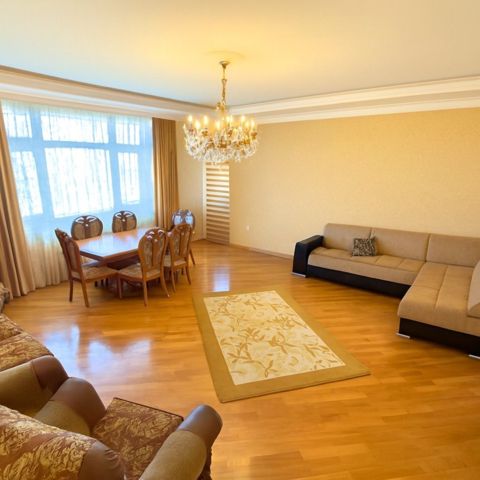 Satılır 3 otaqlı yeni tikili 138 m² — Bakı