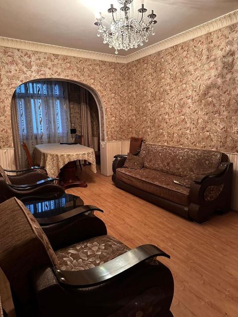 Satılır 3 otaqlı köhnə tikili 80 m² — Bakı