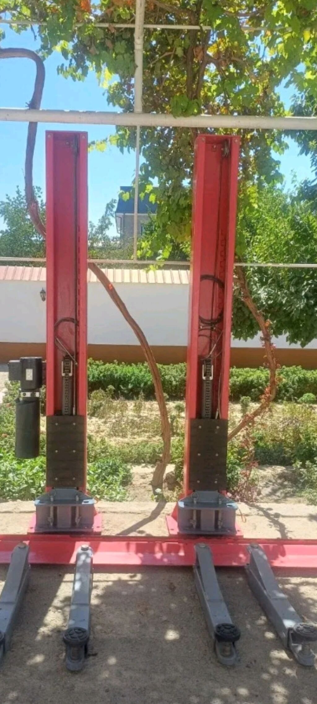 Avtoserviz üçün padyomnik satılır 3 ton yarımlıq — Biznes və avadanlıq, Bakı (2)