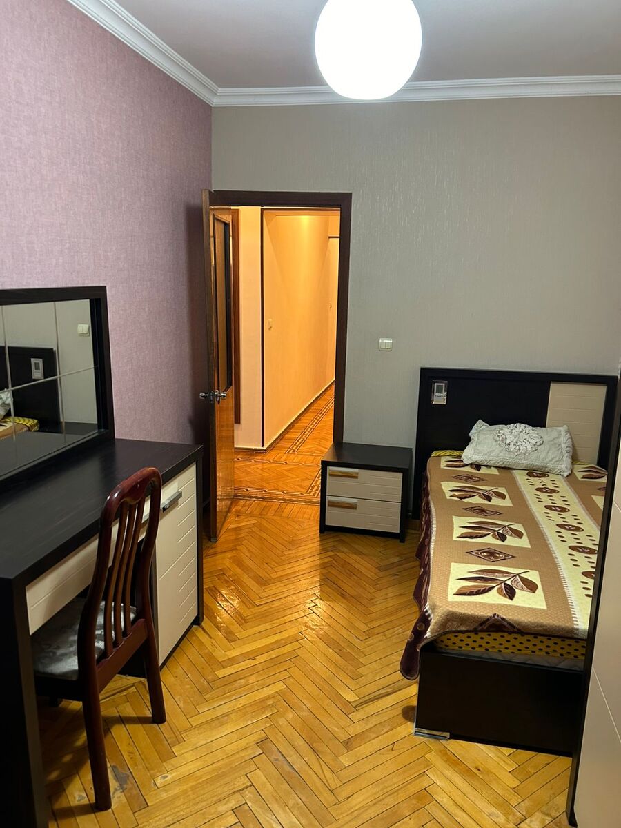 İcarəyə verilir 4 otaqlı köhnə tikili 110 m² — Mənzil, Bakı (3)