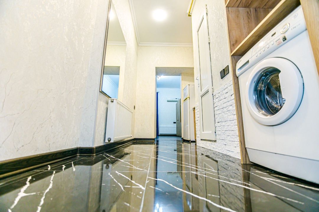 İcarəyə verilir 1 otaqlı köhnə tikili 42 m² — Mənzil, Bakı (4)