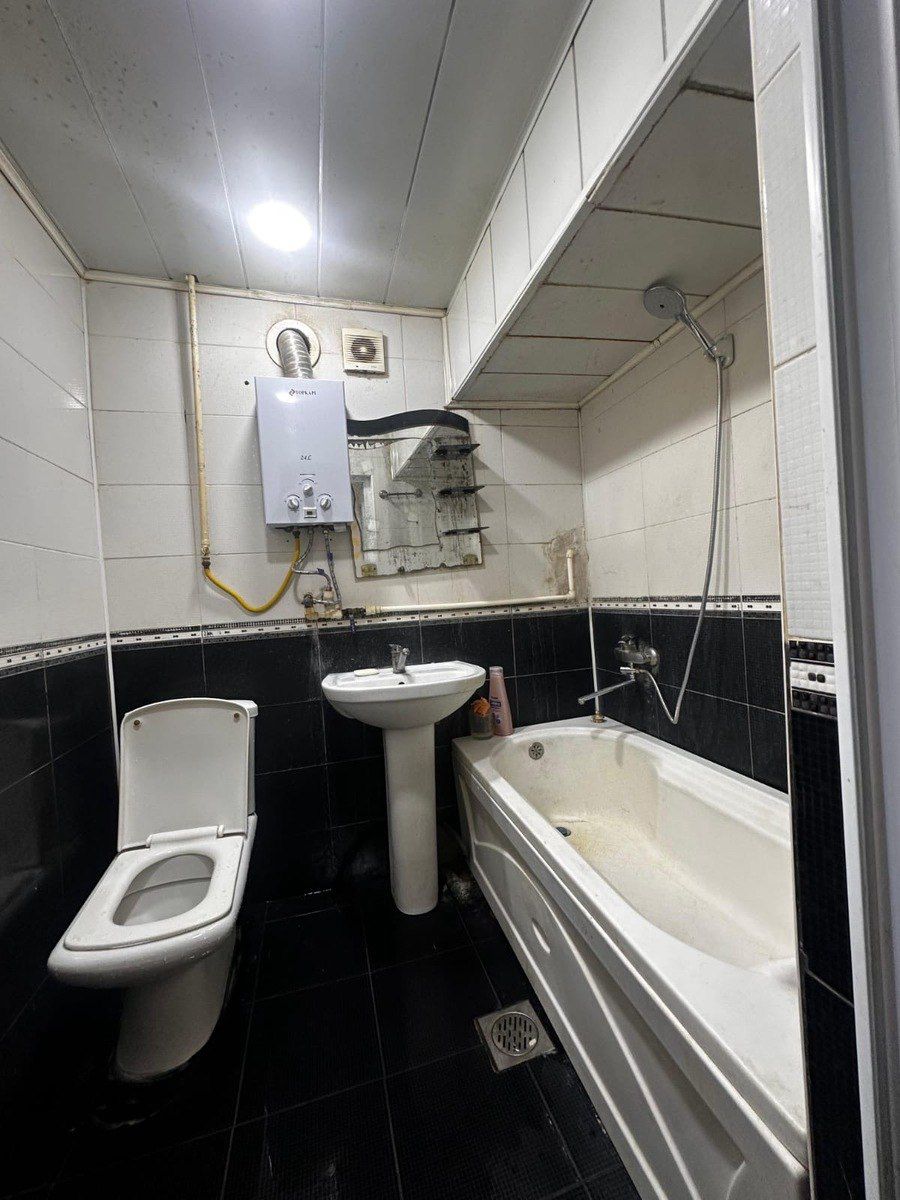 İcarəyə verilir 2 otaqlı köhnə tikili 65 m² — Mənzil, Bakı (2)