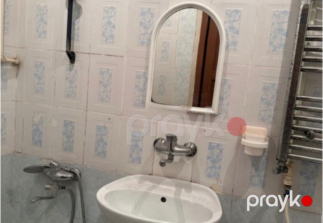 Satılır 2 otaqlı köhnə tikili 60 m² — Mənzil, Bakı (8)