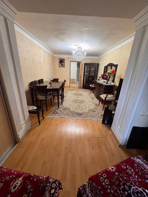 Satılır 3 otaqlı köhnə tikili 80 m² — Bakı