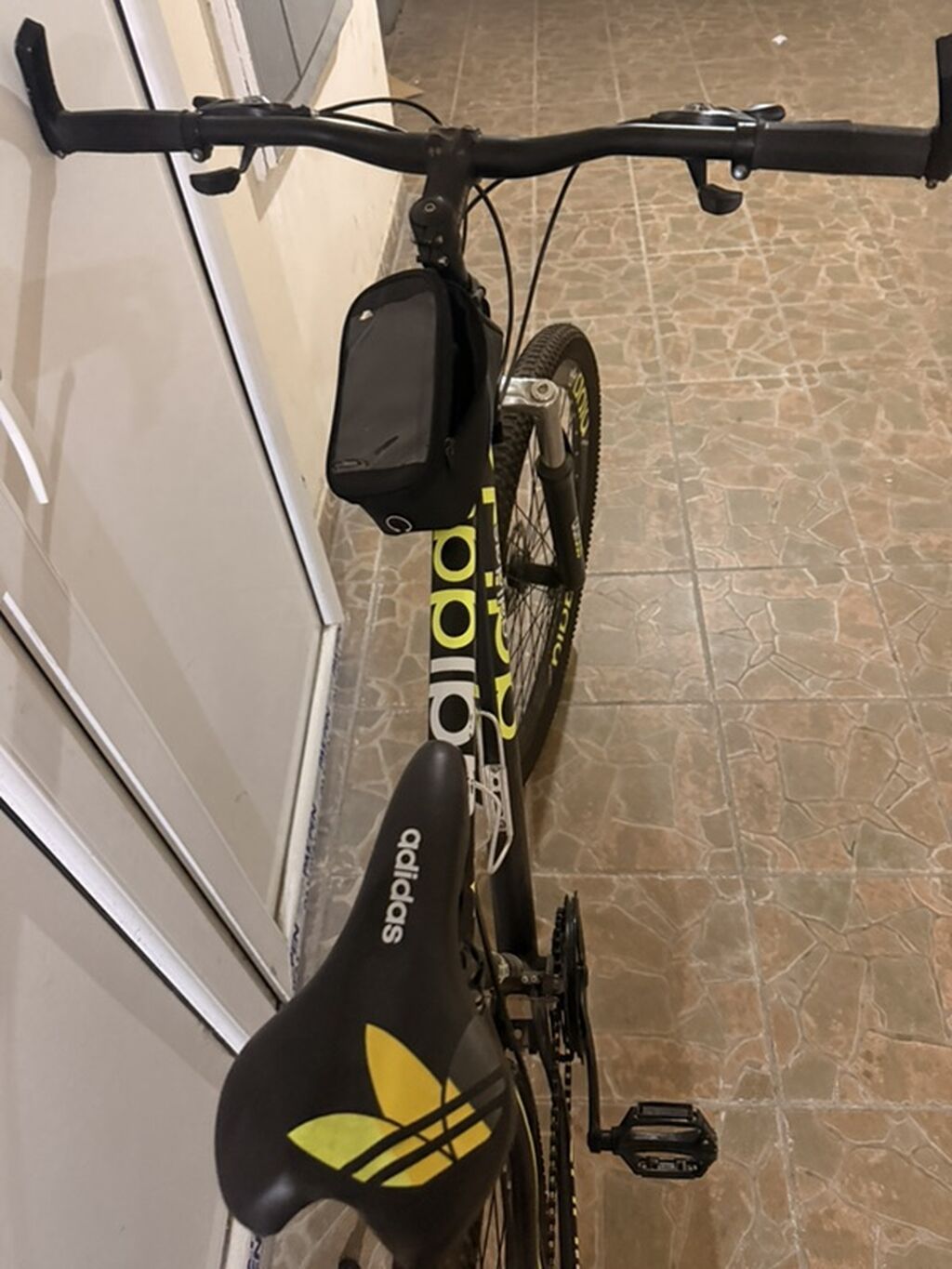 Dağ velosipedi – 26” təkərli, alüminium tipli karkaslı model. Qara — Dağ velosipedləri, Bakı (3)