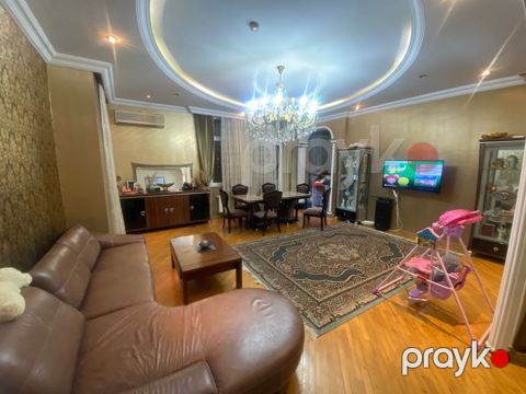 İcarəyə verilir 3 otaqlı yeni tikili 130 m²