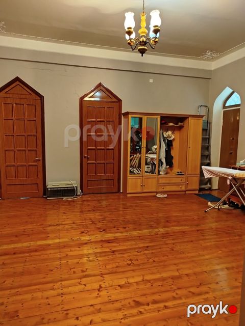 Satılır 7 otaqlı həyət evi/bağ evi 240 m²