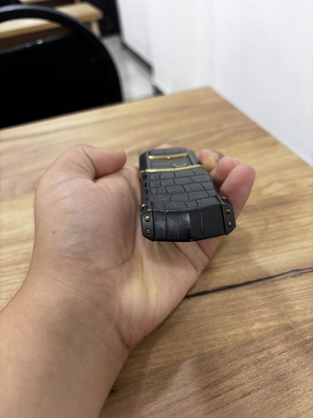 Vertu 2 GB Memory Capacity, rəng - Qara, Düyməli — Vertu, Masazır