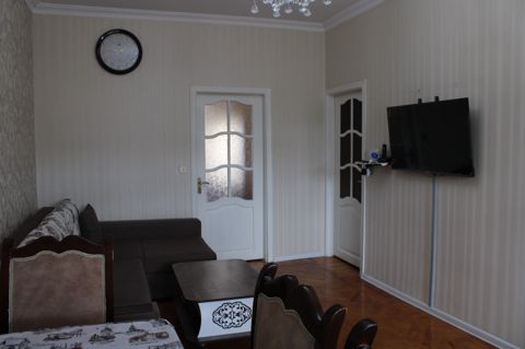 Satılır 2 otaqlı köhnə tikili 45 m² — Bakı