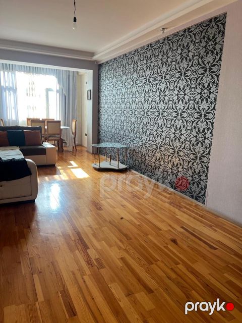 İcarəyə verilir 3 otaqlı yeni tikili 90 m²