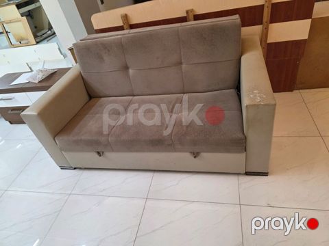 *Divan satilir* Acilir yataq olur 80 azn Unvan bineqedi