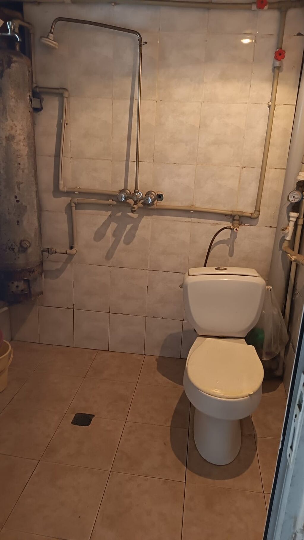 2 otaqlı mənzil Unvan: Beynalxalq xestexananin qarwisi 4 /4 e bina — Daşınmaz əmlak, Gəncə (6)