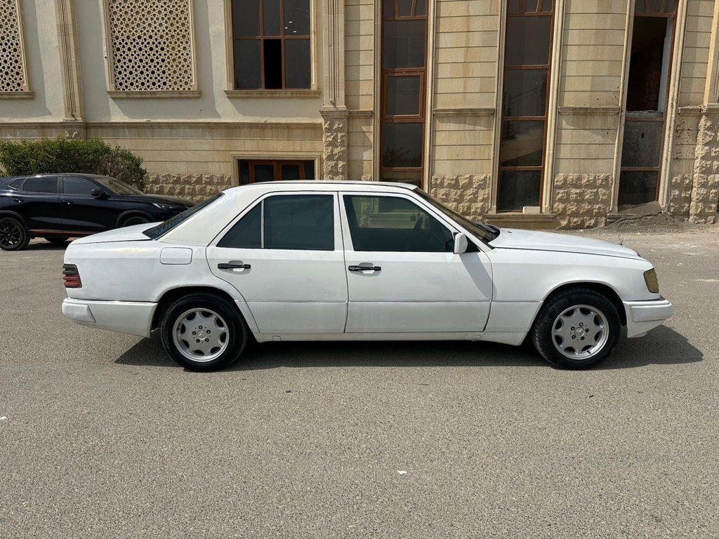 Mercedes 200 D, 2.0 L, 1990 il, 259 600 km — Avtomobillər, Bakı (12)