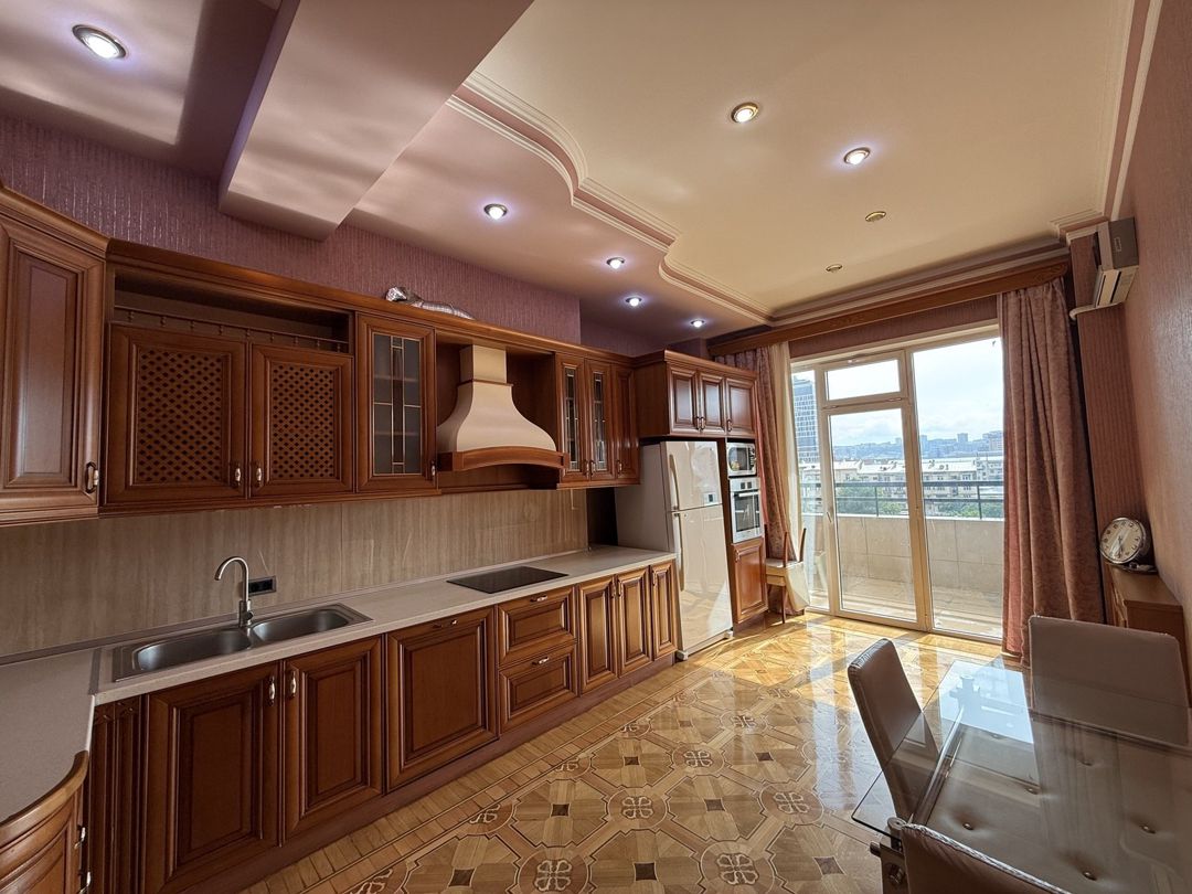 Satılır 4 otaqlı yeni tikili 240 m² — Mənzil, Bakı (6)