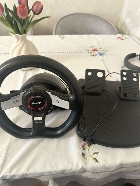 Genius yarış sükanı və pedallar dəsti - Marka/model: Genius sükan + — Digah