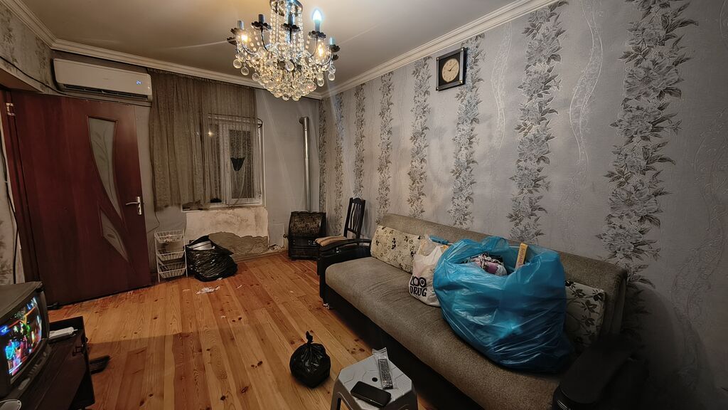 2 otaqlı həyət evi satılır Xüsusiyyətlər: - 2 ayrı otaq - Təbii — Daşınmaz əmlak, Bakı (3)